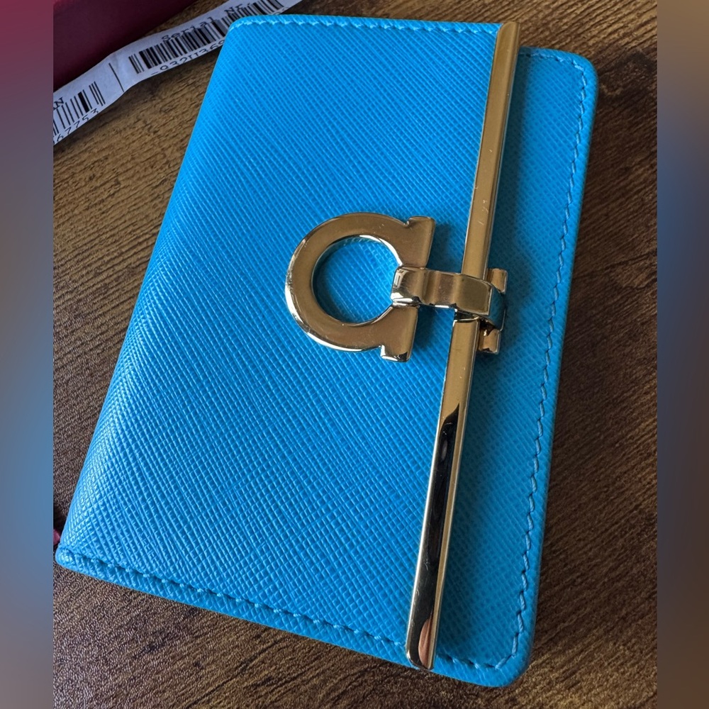 Ferragamo card wallet - Picture 9 of 15